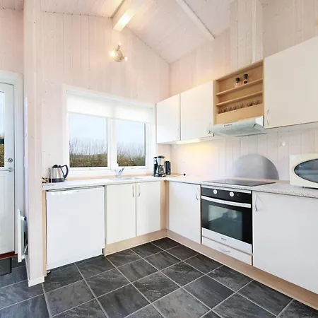 Amazing In Rudkobing With 3 Bedrooms, Sauna And Wifi Hébergement de vacances