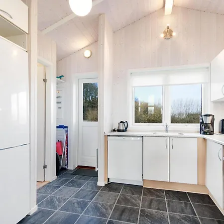 Amazing In Rudkobing With 3 Bedrooms, Sauna And Wifi Hébergement de vacances Spodsbjerg